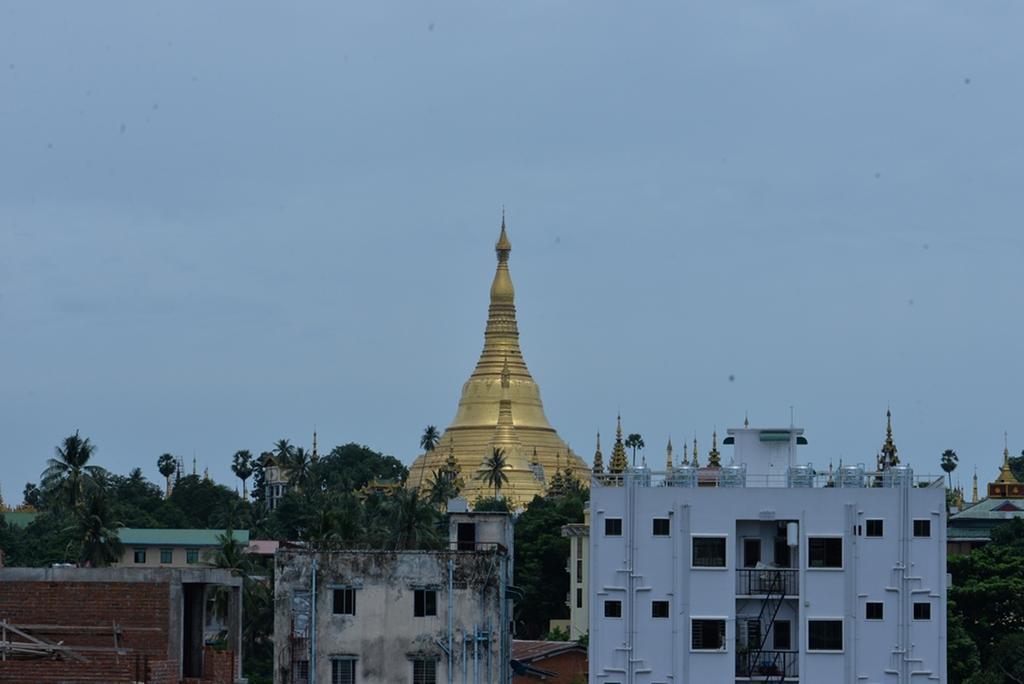 New Golden Forward Hotel Yangon Exterior foto