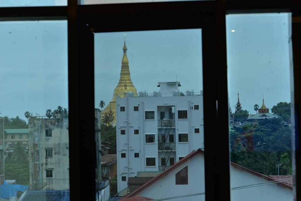 New Golden Forward Hotel Yangon Exterior foto