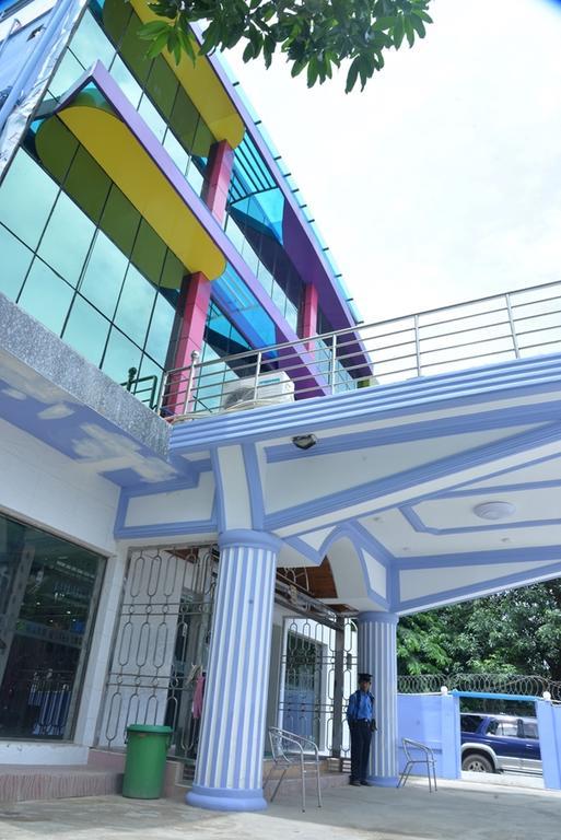 New Golden Forward Hotel Yangon Exterior foto